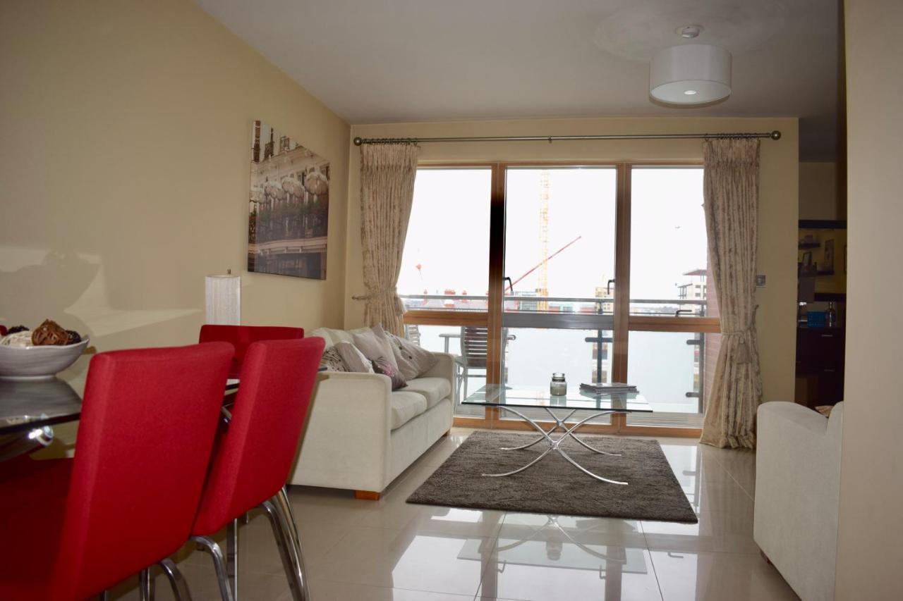 2 Bedroom Grand Canal Dock- Breathtaking Liffey Views Dublin Exterior photo